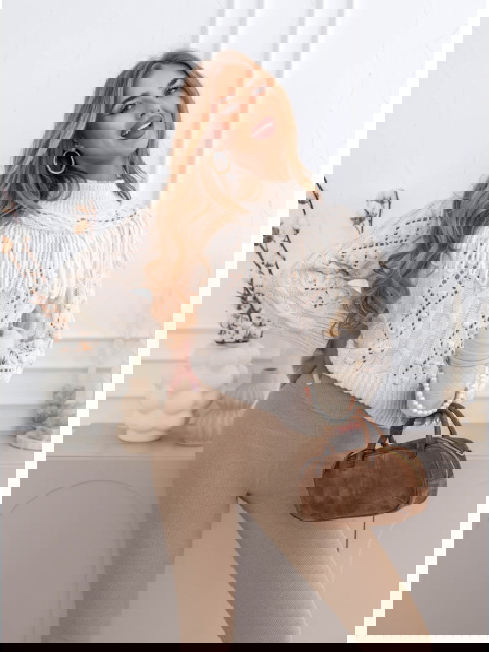 Beżowe prążkowane...