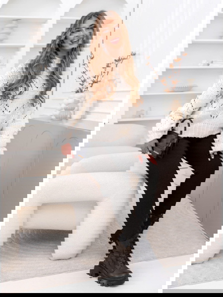 Czarne prążkowane...