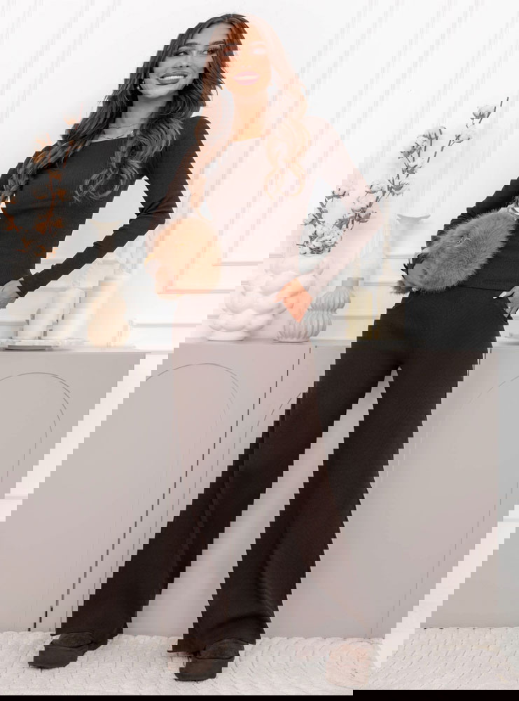 Czekoladowy prążkowany komplet bluzka...