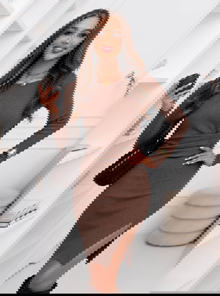 Sukienka prążkowana mini z rozcięciem...