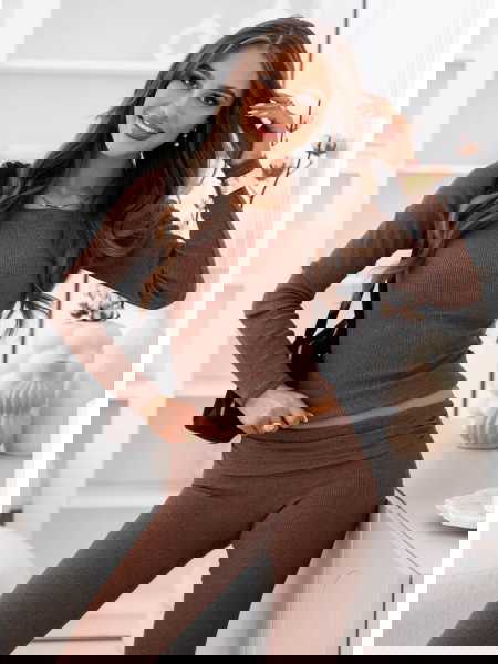 Prążkowany komplet bluzka i...