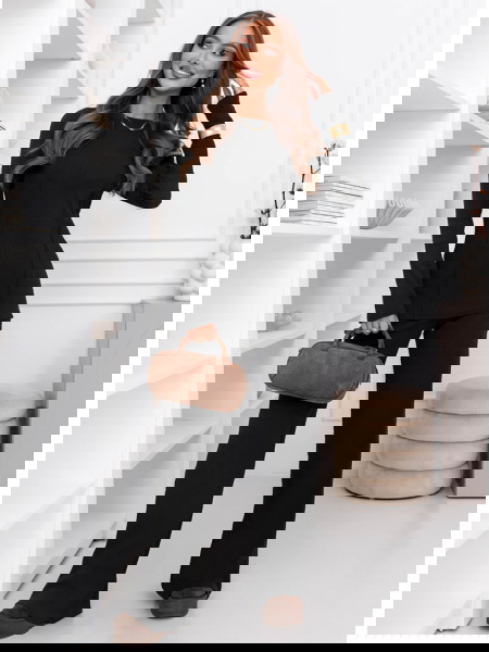 Czarny prążkowany komplet...