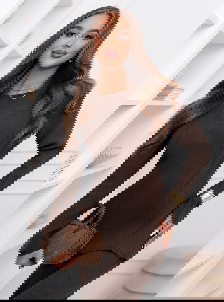 Czekoladowy prążkowany komplet bluzka...