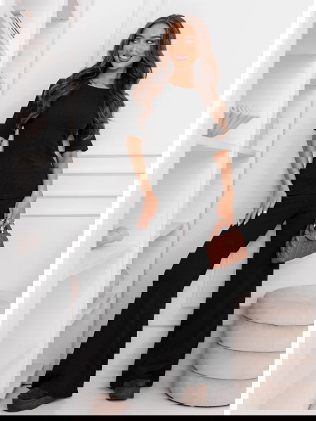 Czarny prążkowany komplet...