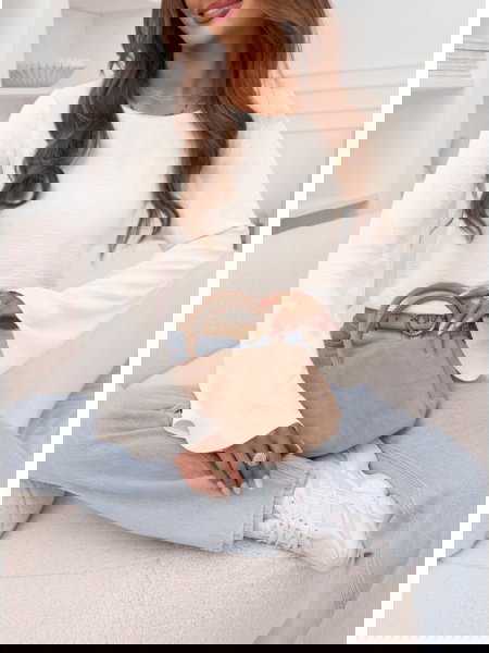 Bluzka z szerokimi rękawami...