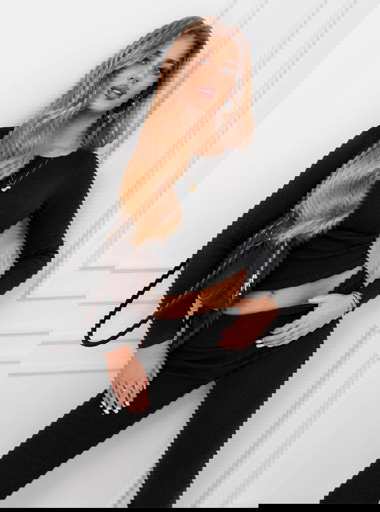 Czarny prążkowany komplet bluzka i...