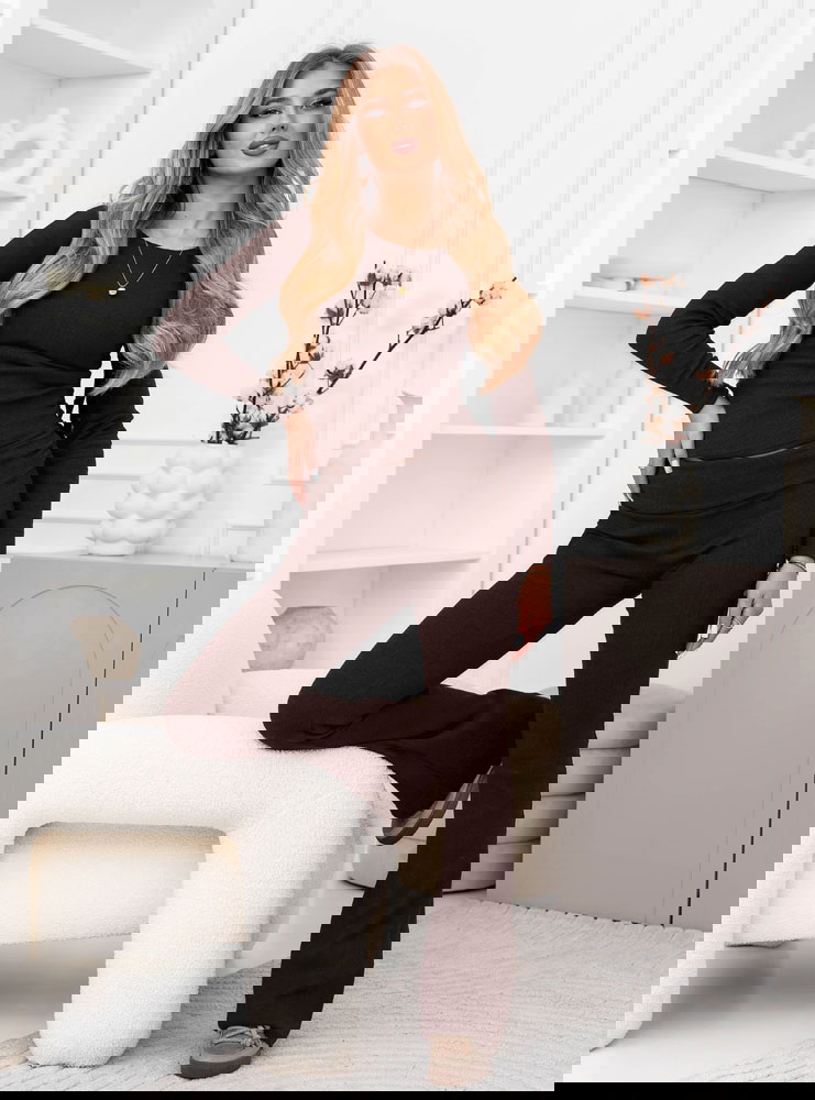 Czekoladowy prążkowany komplet bluzka...