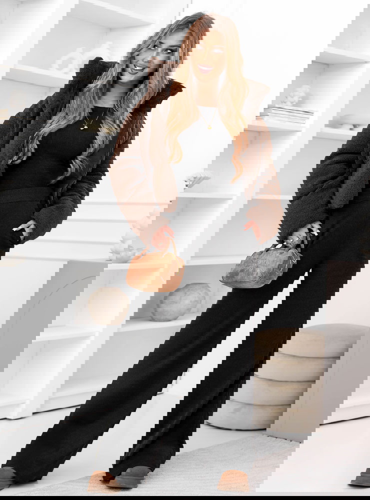 Czarny prążkowany komplet bluzka i...