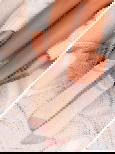 Pudrowe ocieplane skarpetki...