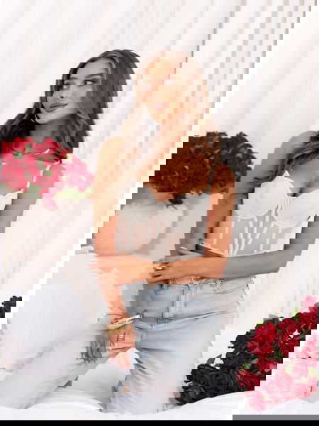 Biały biustonosz gorsetowy...