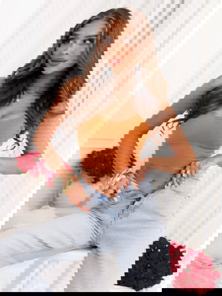 Pomarańczowy biustonosz...