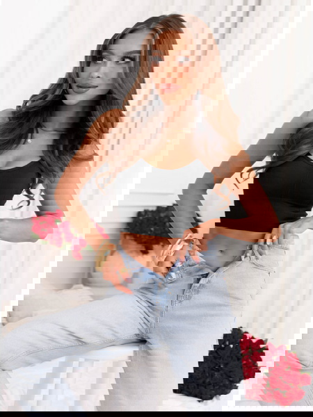 Czarny biustonosz typu crop... 2