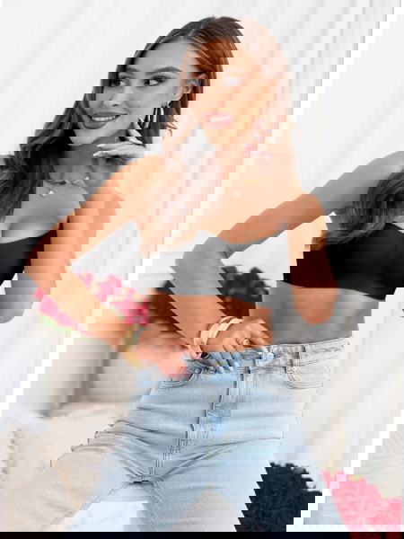 Czarny biustonosz bez...