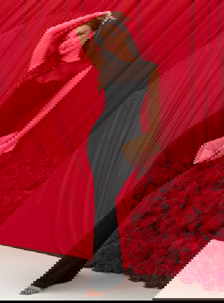 Czarna dopasowana długa sukienka Wemmo