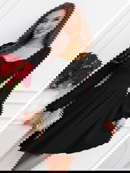 Czarna rozkloszowana... 2