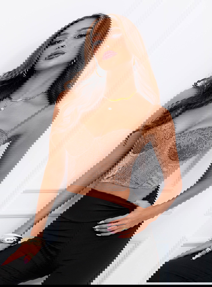 Beżowy stanik gorsetowy z koronką Loesie