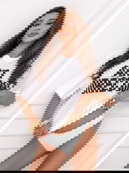 Białe bezszwowe majtki Midea