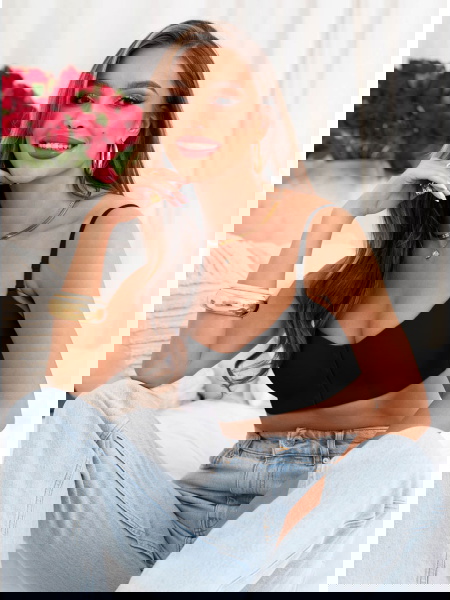 Czarny bezszwowy stanik...