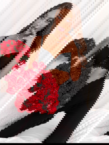 Czarny stanik z koronką... 2