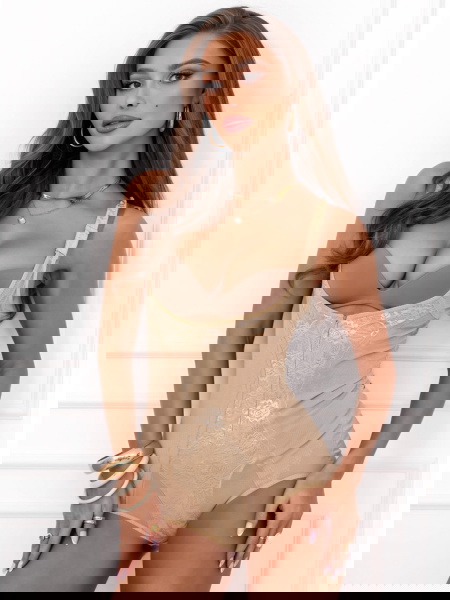 Beżowe body modelujące Alimmo