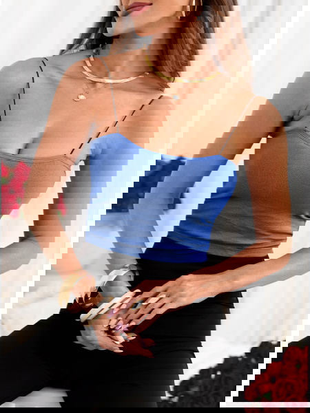 Niebieski biustonosz typu...