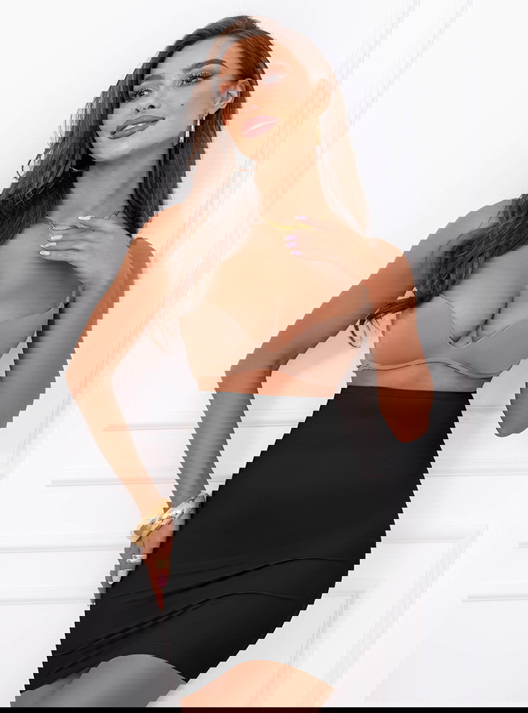 Czarna spódnica modelująca Vinneia