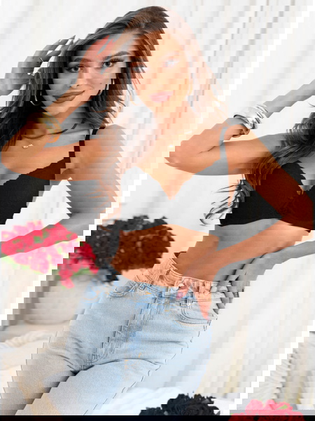 Czarny biustonosz z koronką...