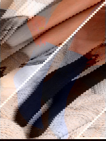 Granatowe skarpetki z...