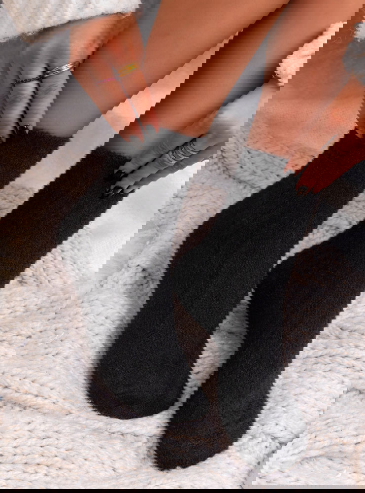 Czarne ocieplane skarpetki Kirimaa