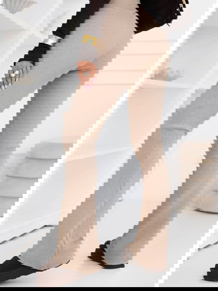 Beżowe prążkowane spodnie z... 2