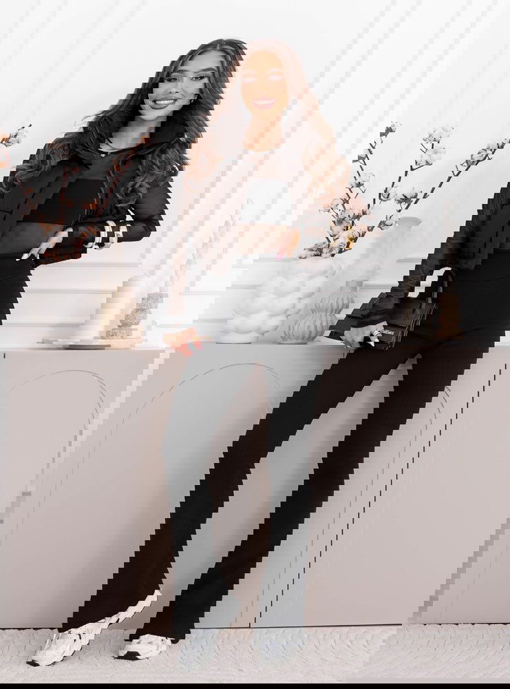 Czarne prążkowane spodnie z...