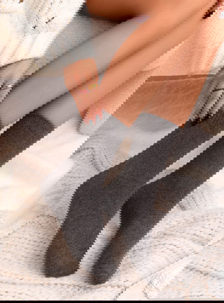 Grafitowe skarpetki damskie Nailynn