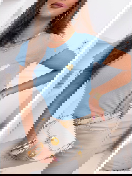 Błękitna koszulka na krótki...