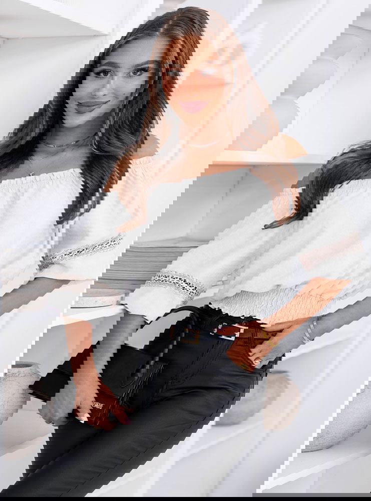 Biała bluzka typu hiszpanka Lawonaa