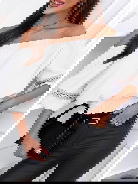 Biała bluzka typu hiszpanka... 2