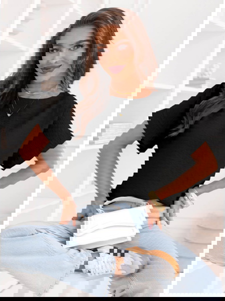 Czarna bluzka z krótkim... 2