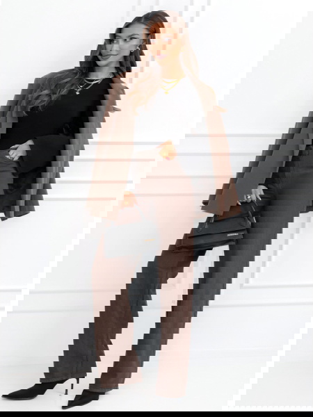 Czarna bluzka z szerokimi... 2