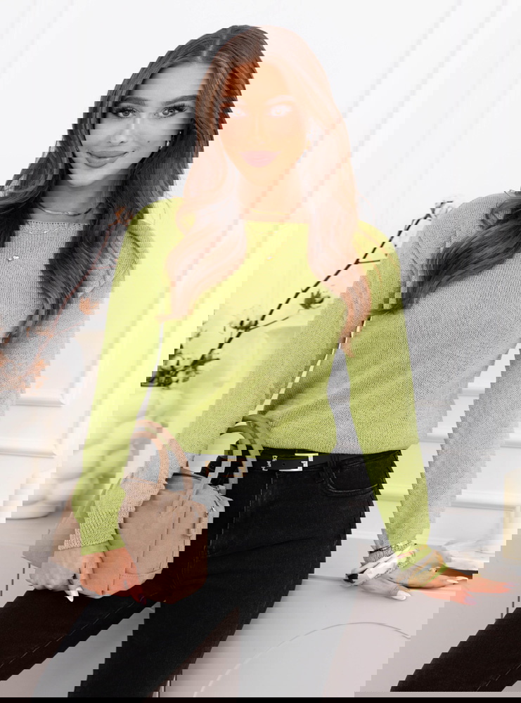 Zielony sweter z dekoltem w łódkę Itsaso