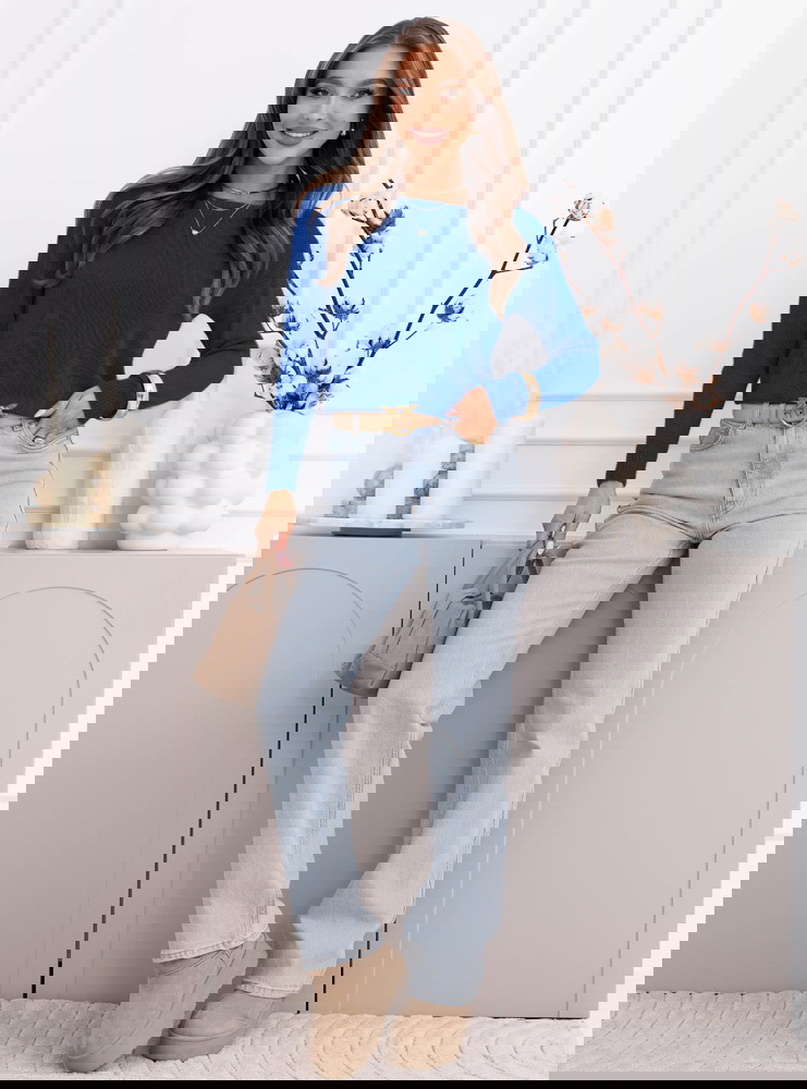 Chabrowy sweter z dekoltem w łódkę...