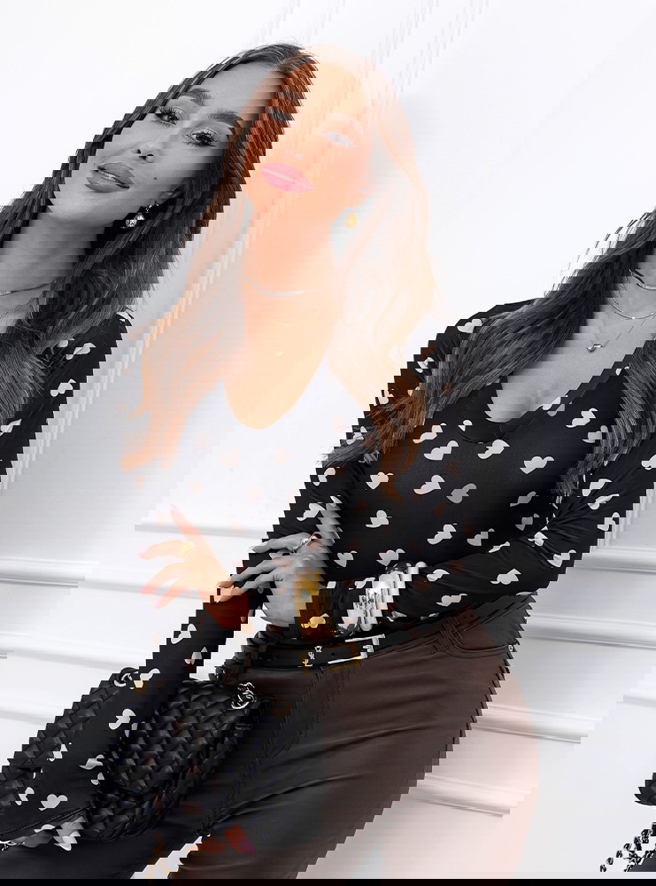 Bluzka w serduszka i dekoltem w serek...