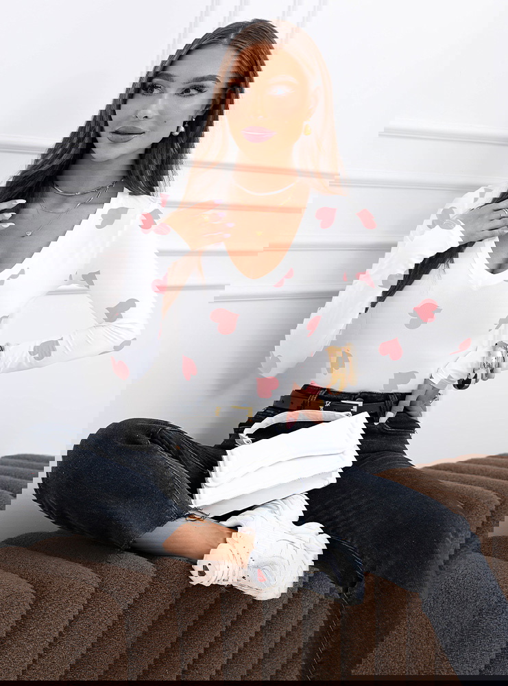 Brzoskwiniowa bluzka w serduszka i...