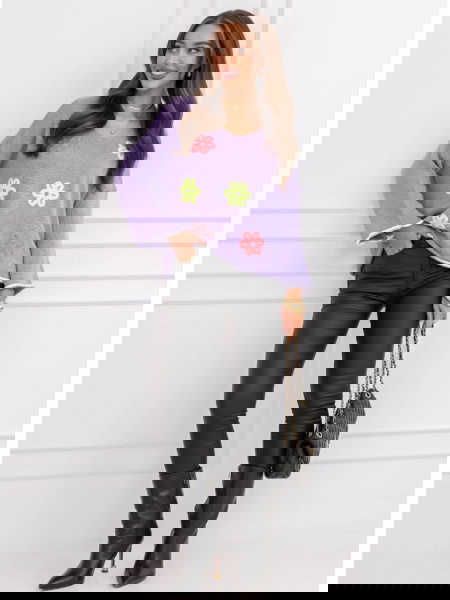 Liliowy sweter z ozdobnymi... 2