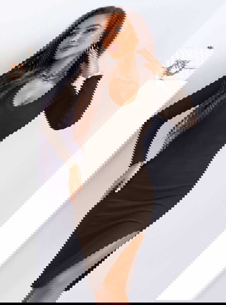 Czekoladowa prążkowana dopasowana...