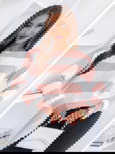 Pudrowy sweter w paski... 2