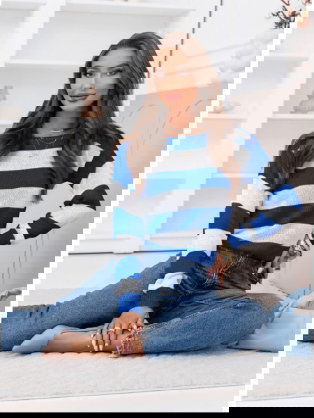 Chabrowy sweter w paski...