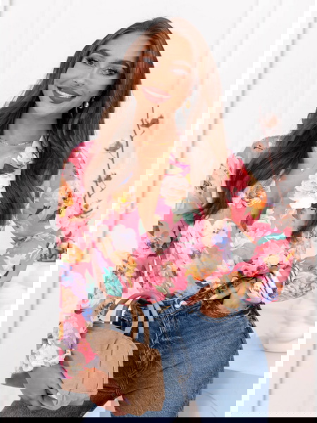 Różowe body w kwiaty z...