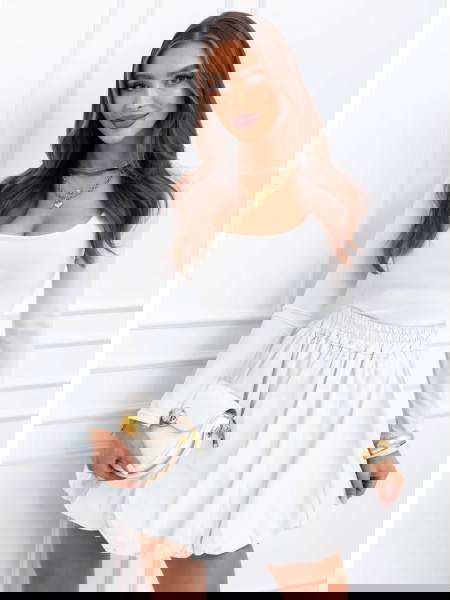 Biała mini spódniczka...