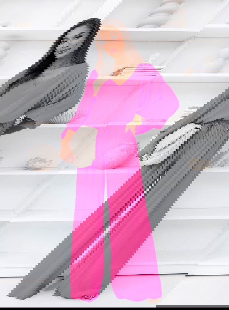 Różowy komplet bluzka i szerokie...