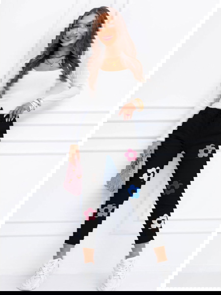 Czarne spodnie z ozdobnymi... 2