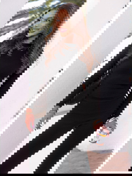 Czarny prążkowany komplet...